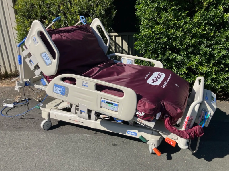 Hill-Rom Compella Bariatric Hospital bed