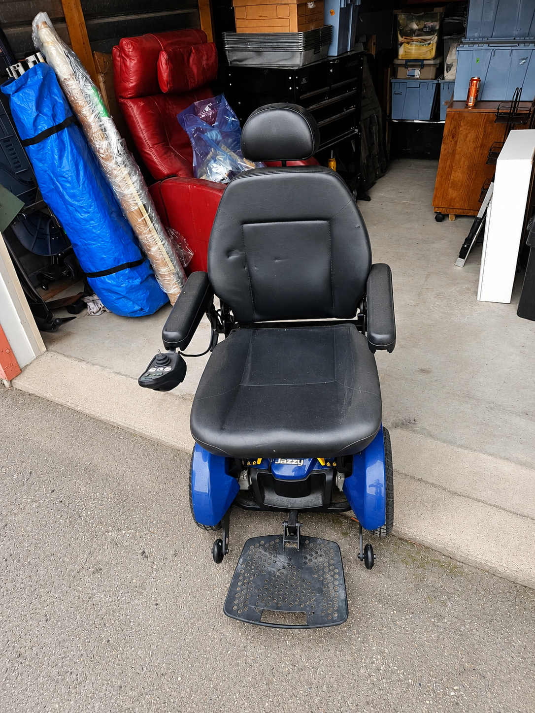 Pride Mobility Jazzy Elite 14 power wheelchair in excellent condition.