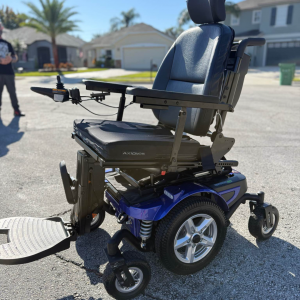 Lightly used Electric Wheel Chair - Avid Rehab Avector HD