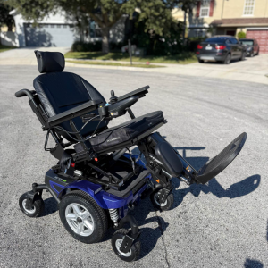 Lightly used Electric Wheel Chair - Avid Rehab Avector HD