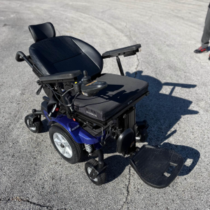 Lightly used Electric Wheel Chair - Avid Rehab Avector HD